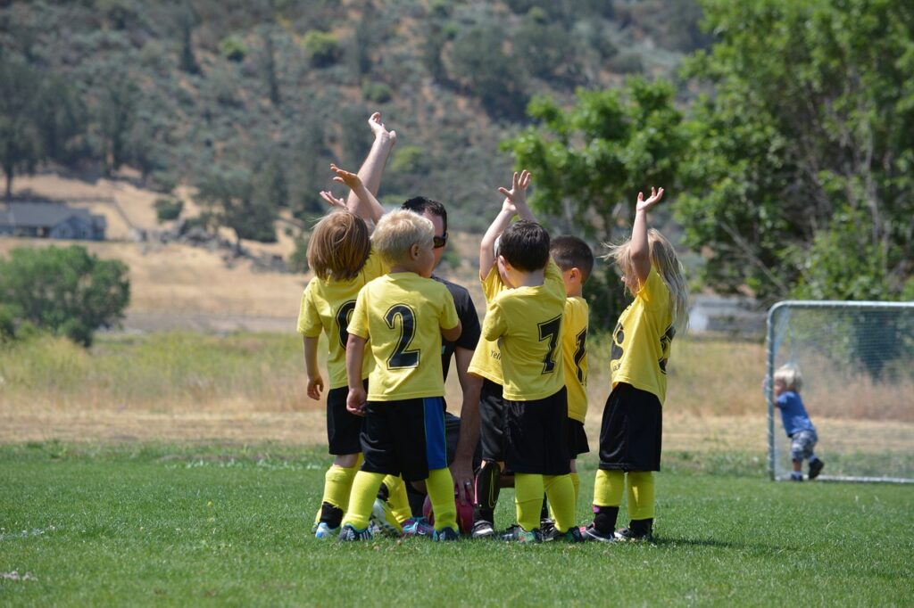 equipo de fútbol de niños de nivel inicial